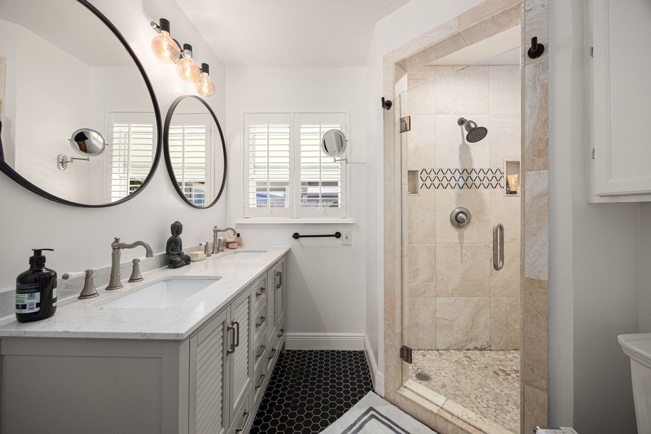 4819 Chantilly Lane Houston, TX 77092 - Photo 18 of 38