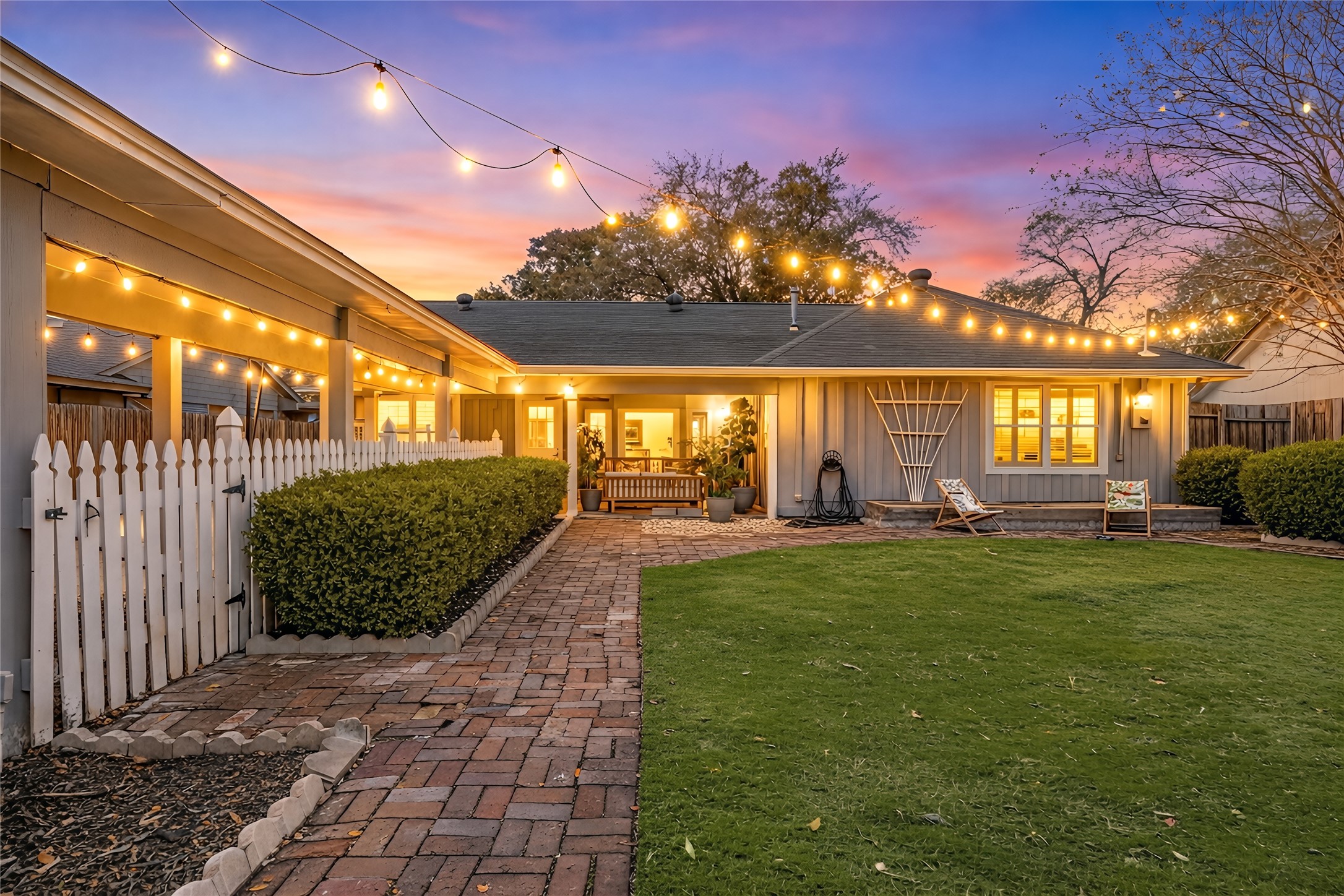 4819 Chantilly Lane Houston, TX 77092 - Photo 2 of 38