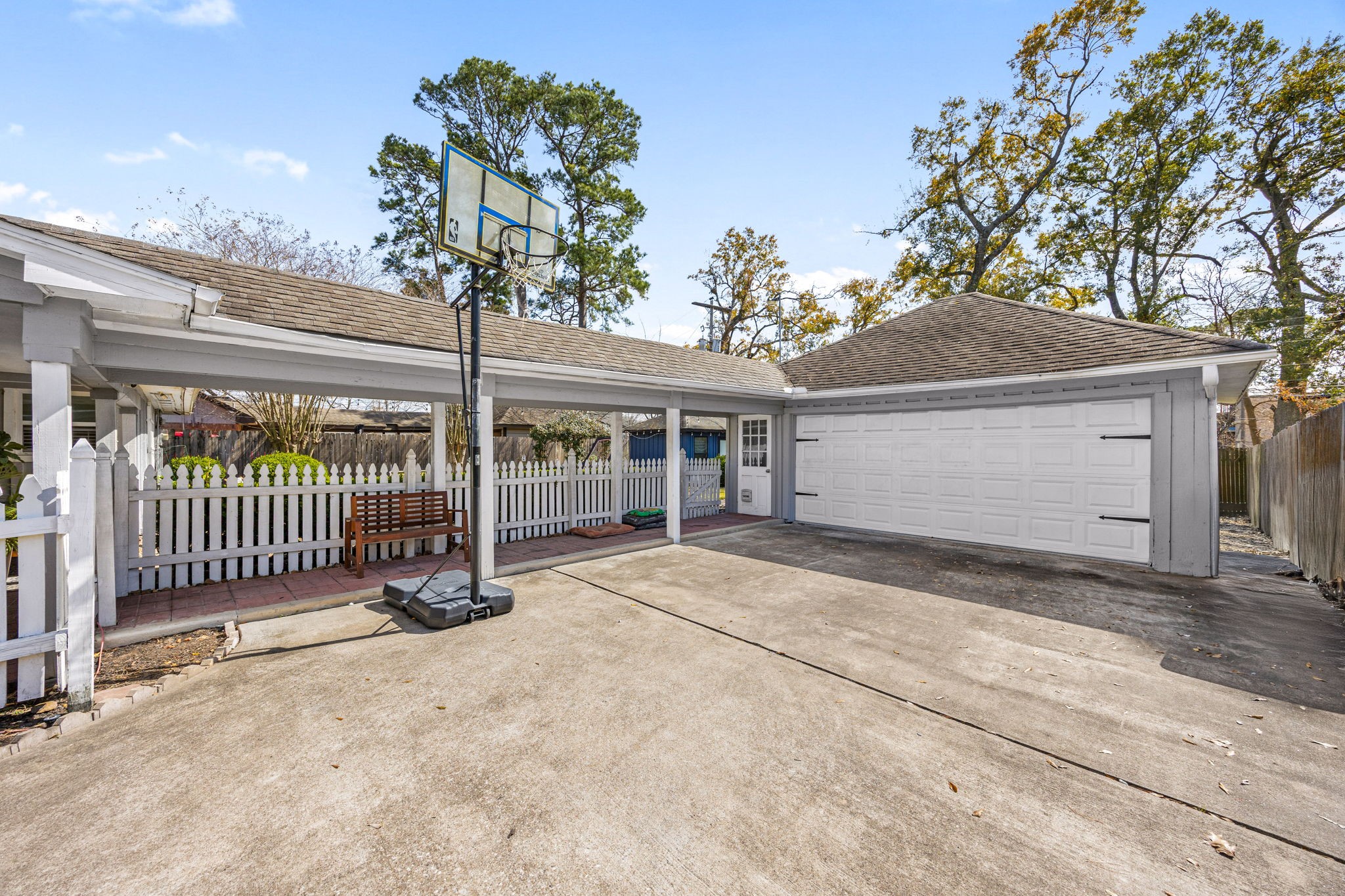 4819 Chantilly Lane Houston, TX 77092 - Photo 31 of 38