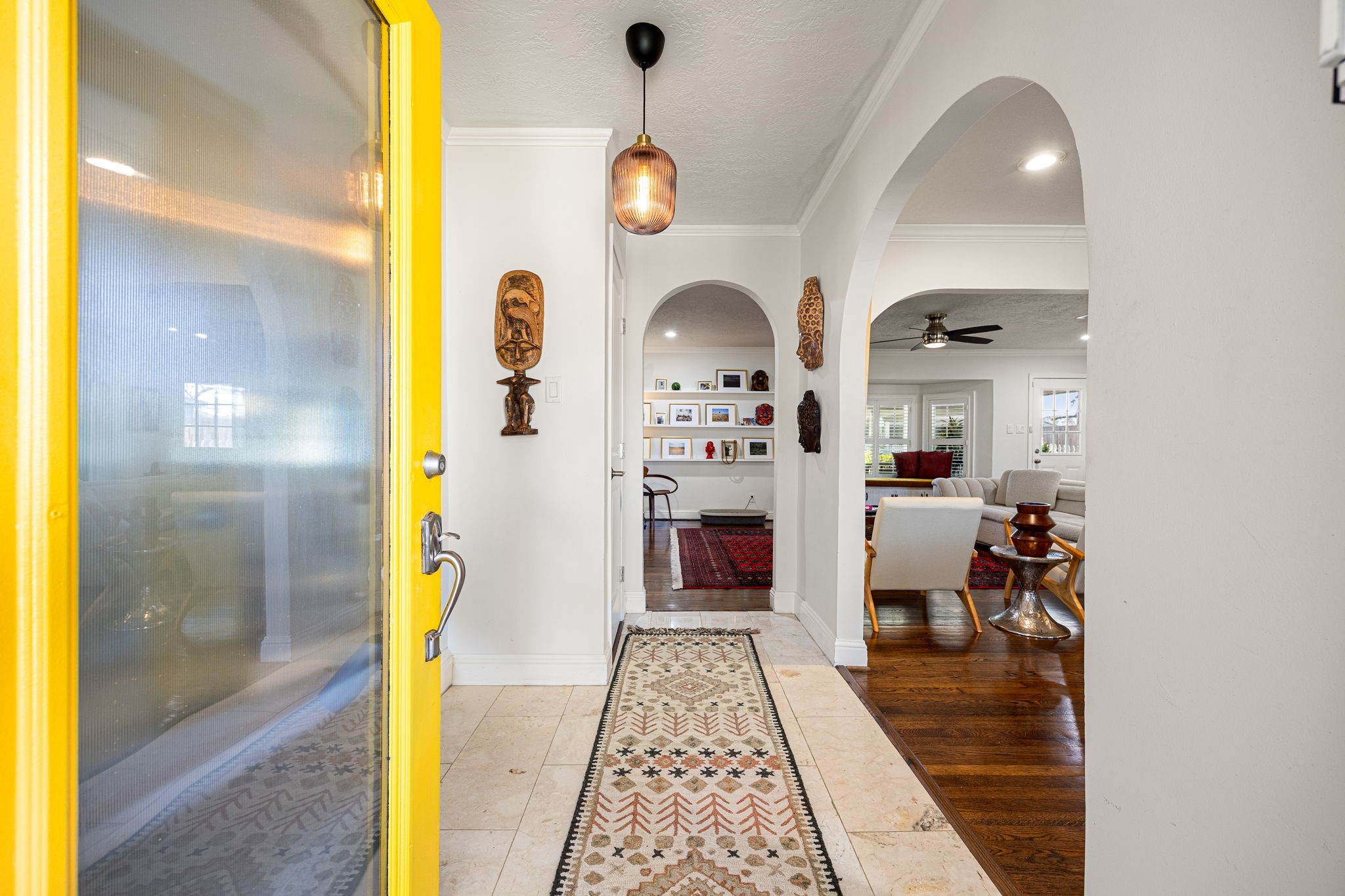 4819 Chantilly Lane Houston, TX 77092 - Photo 5 of 38