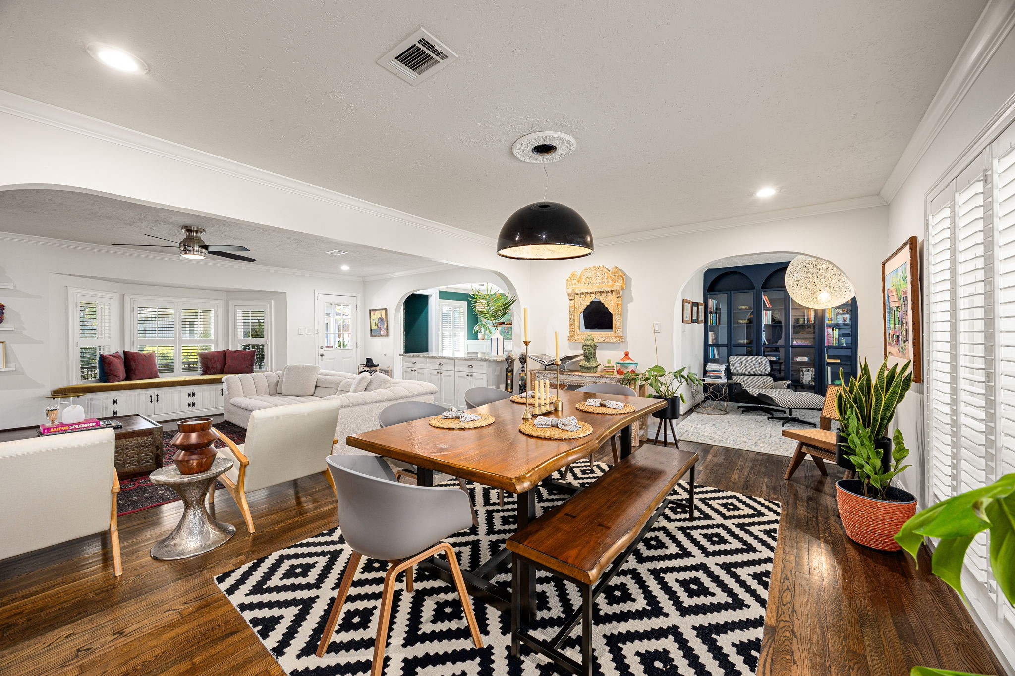 4819 Chantilly Lane Houston, TX 77092 - Photo 6 of 38