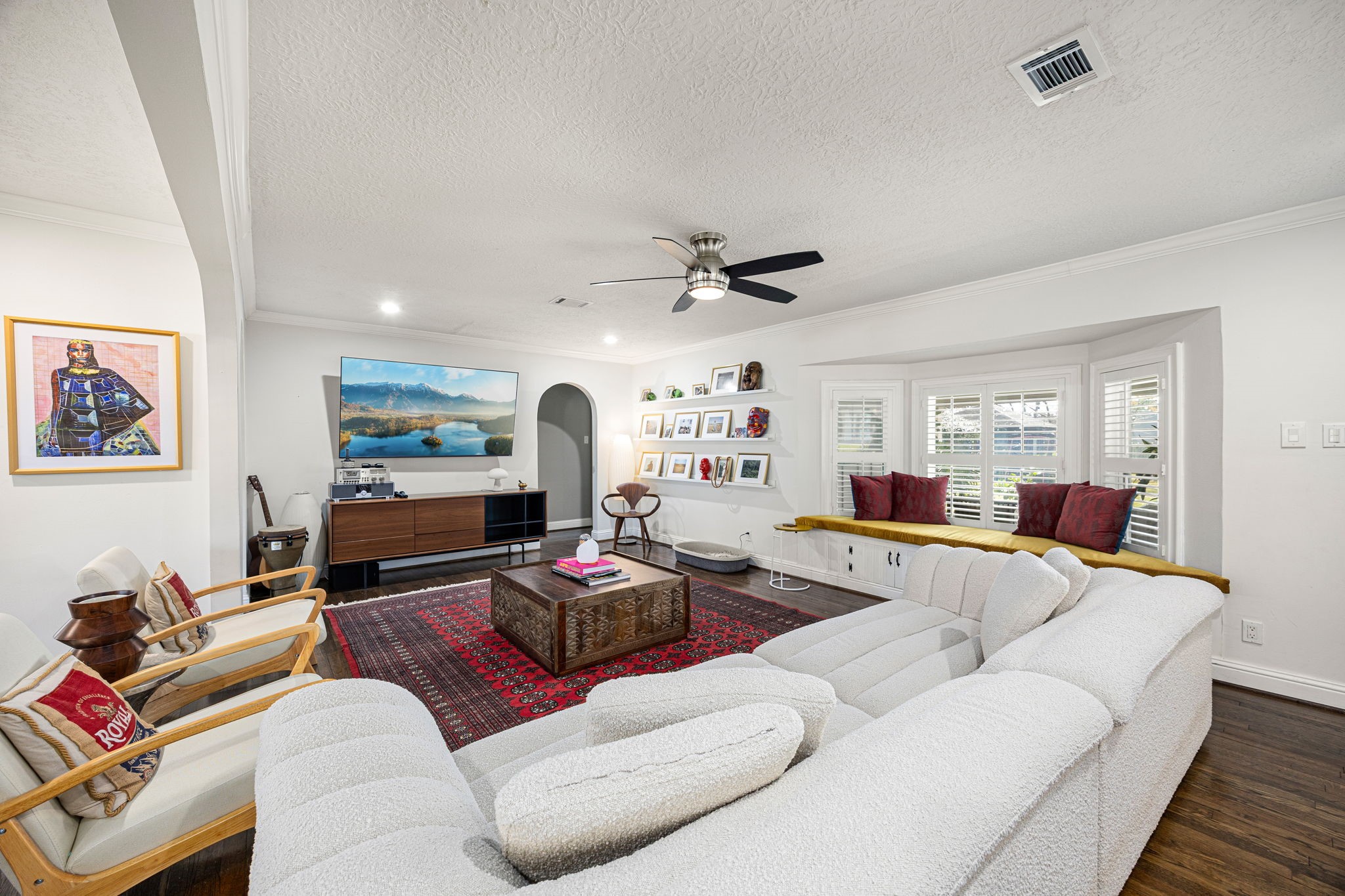 4819 Chantilly Lane Houston, TX 77092 - Photo 9 of 38