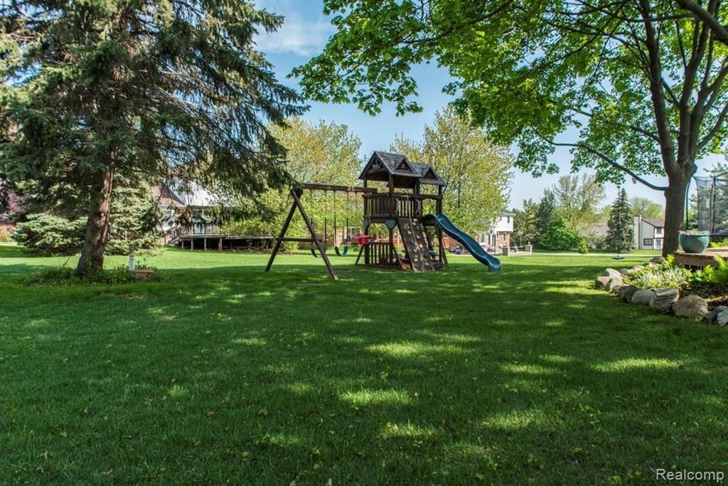 1634 Hillside Lane Rochester Hills, MI 48307 - Photo 13 of 61