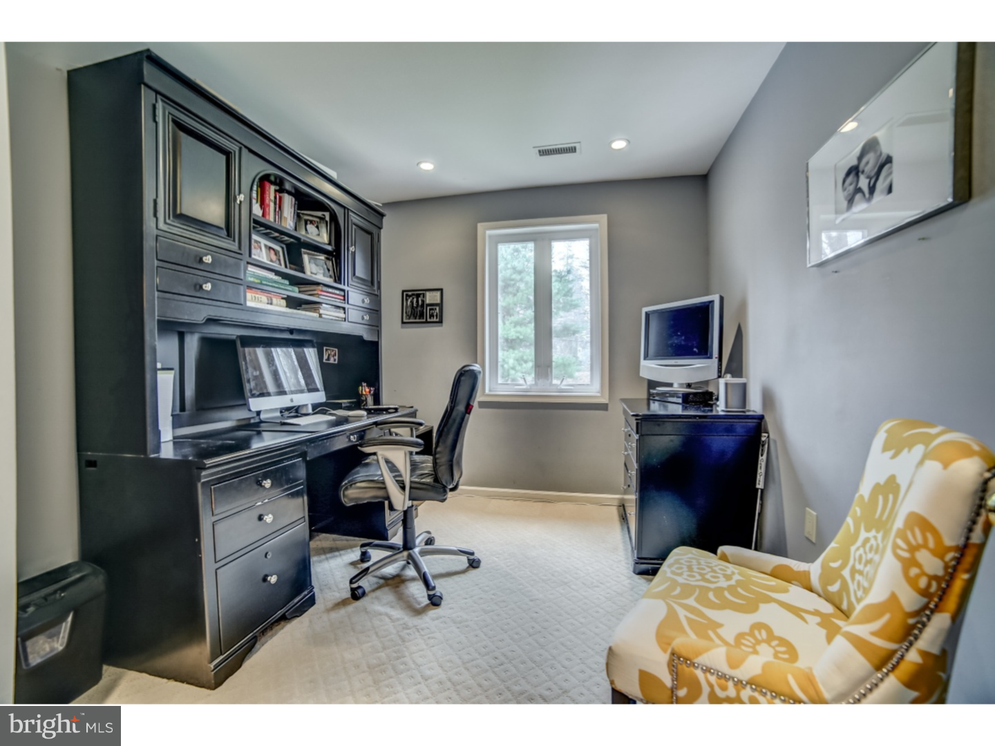 329 Rittenhouse Circle Havertown, PA 19083 - Photo 17 of 25 Office / Study