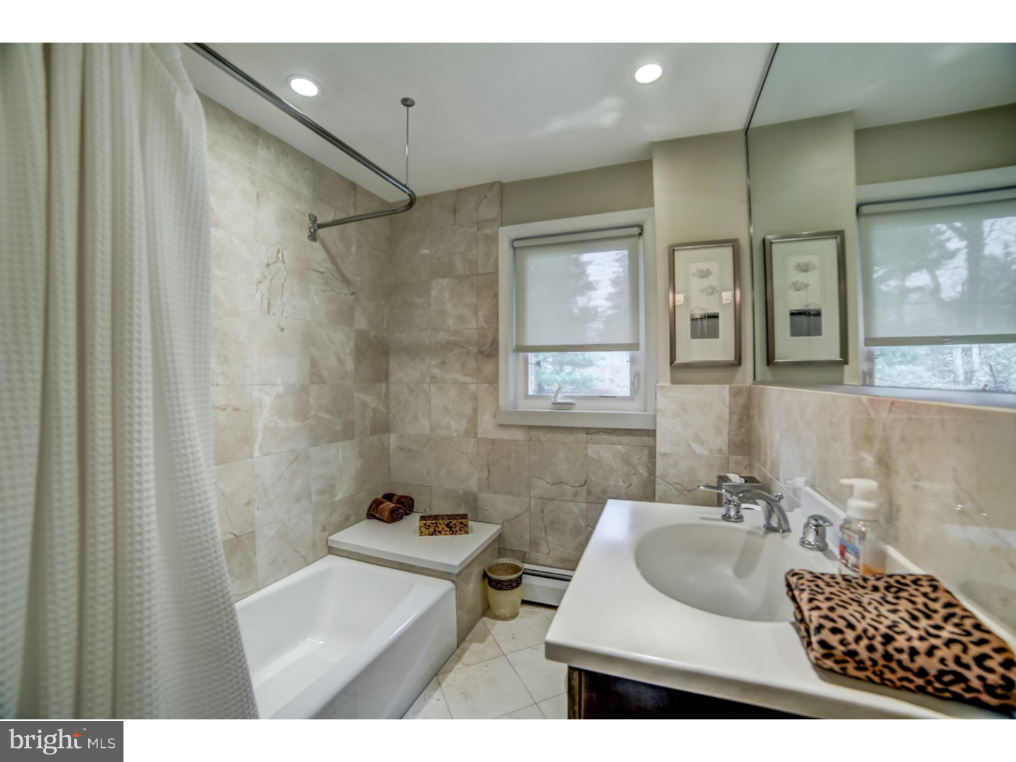 329 Rittenhouse Circle Havertown, PA 19083 - Photo 21 of 25 Bathroom