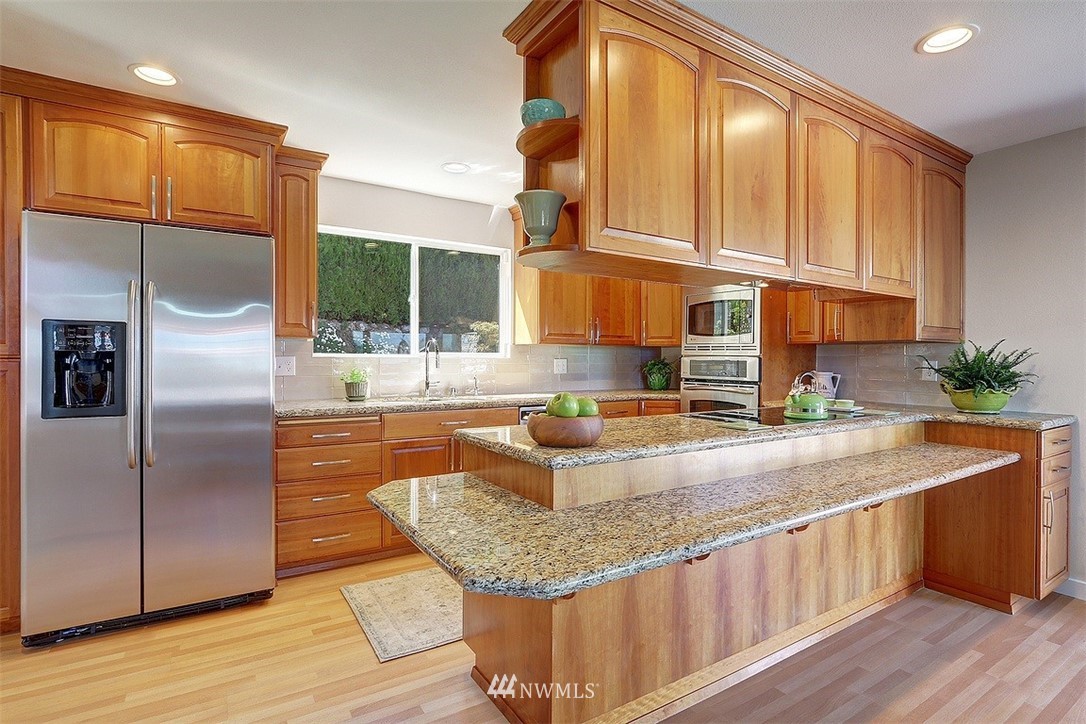 10804 Rowan Road South Seattle, WA 98178 - Photo 13 of 40