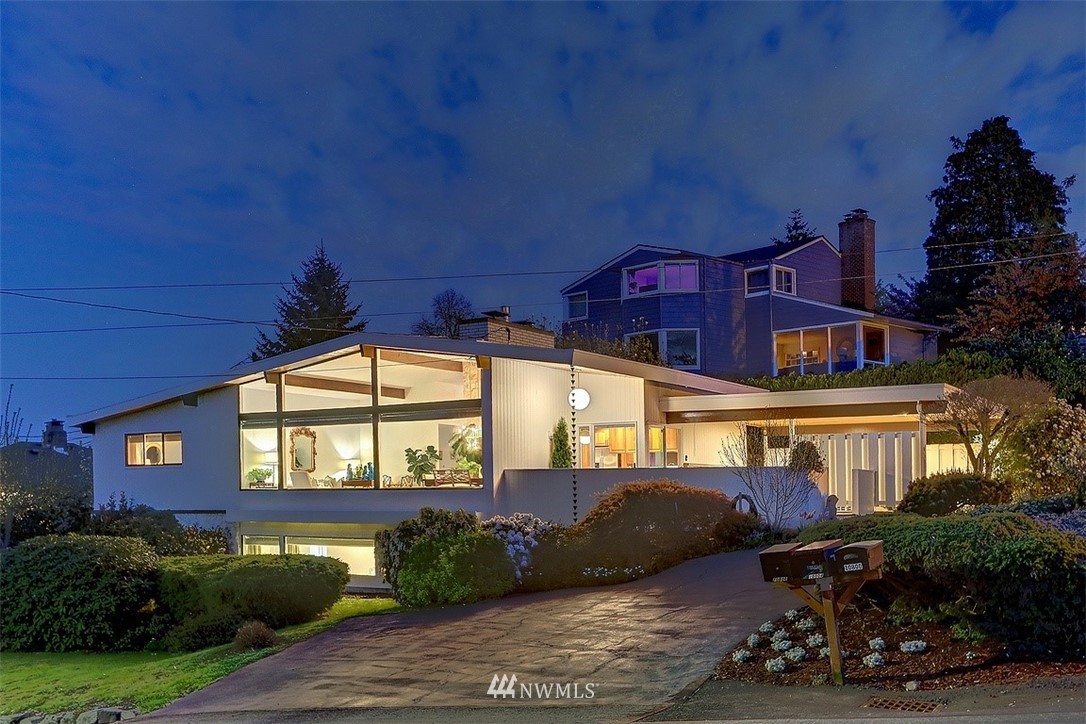 10804 Rowan Road South Seattle, WA 98178 - Photo 3 of 40