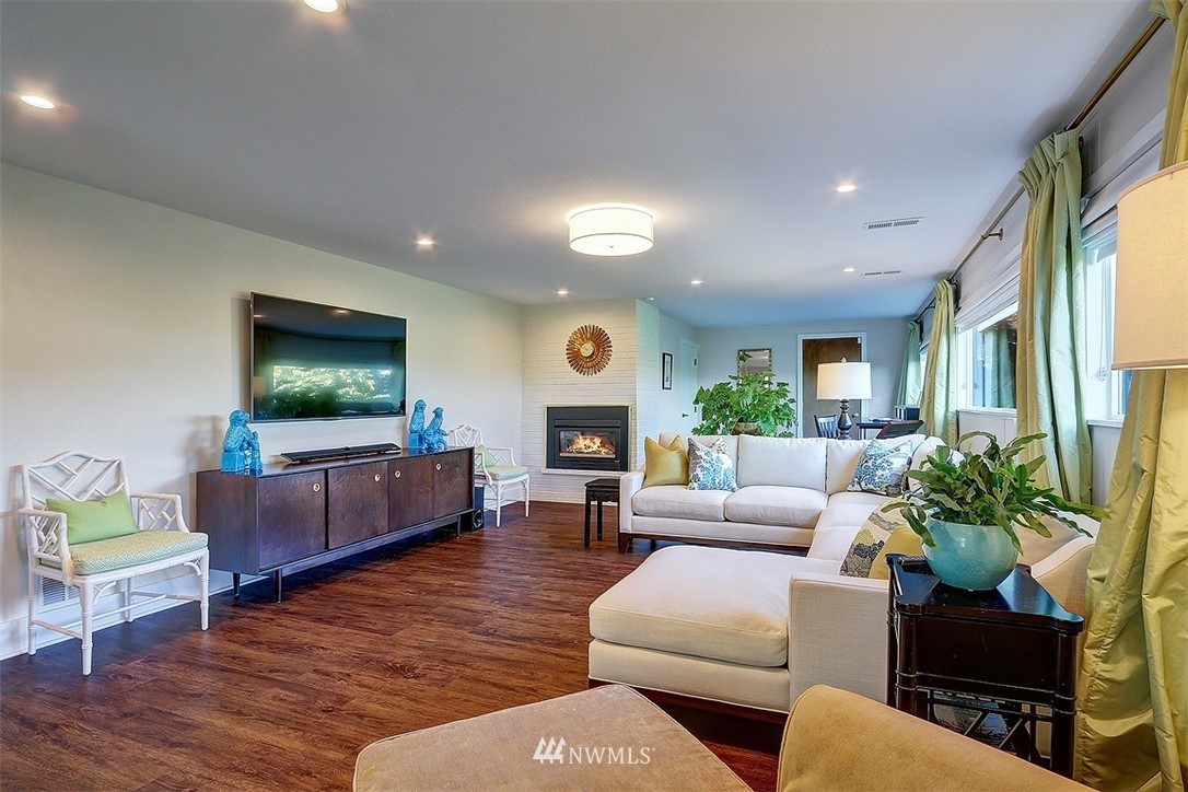 10804 Rowan Road South Seattle, WA 98178 - Photo 22 of 40