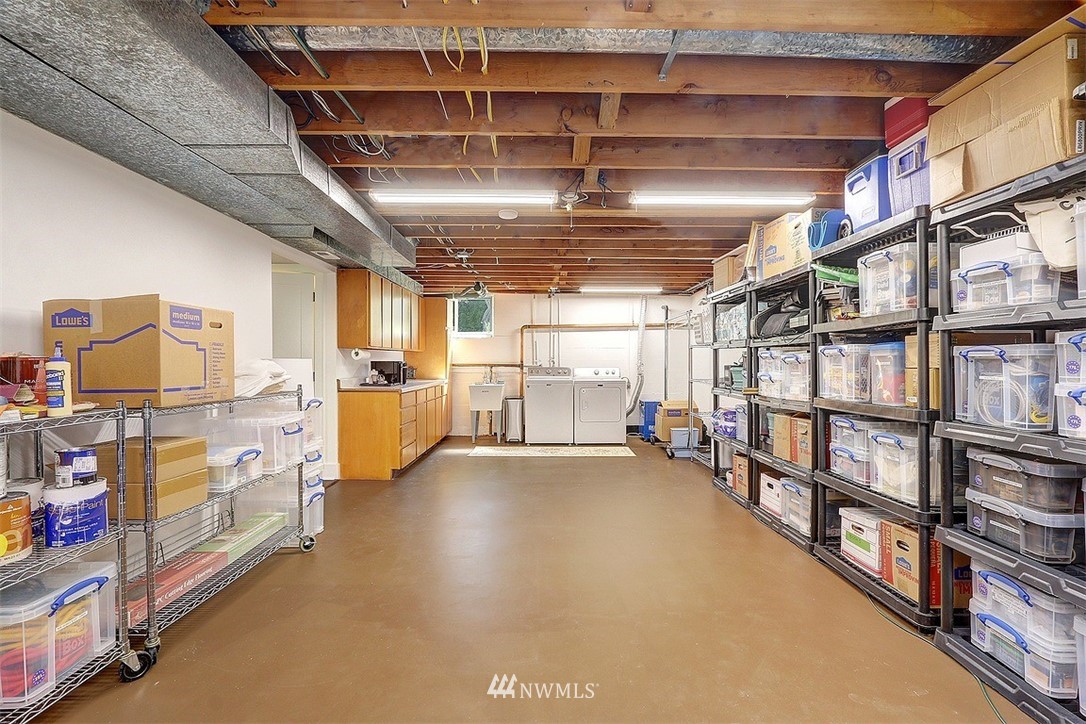 10804 Rowan Road South Seattle, WA 98178 - Photo 28 of 40