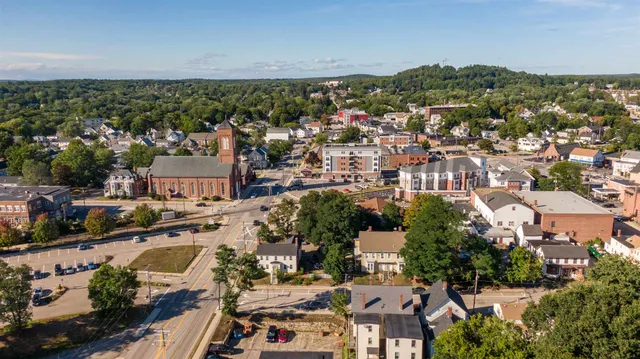 $1,995 | 10 4th Street, Unit 502, Dover, NH 03820