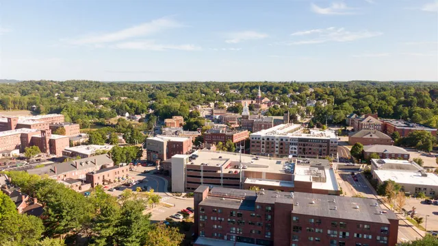 $1,995 | 10 4th Street, Unit 502, Dover, NH 03820