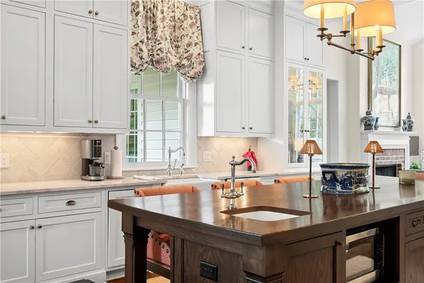 $1,795,000 | 315 East Line Street, Calhoun, GA 30701