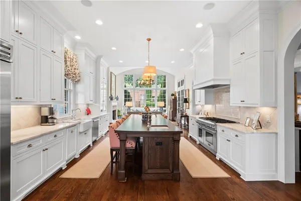 $1,795,000 | 315 East Line Street, Calhoun, GA 30701