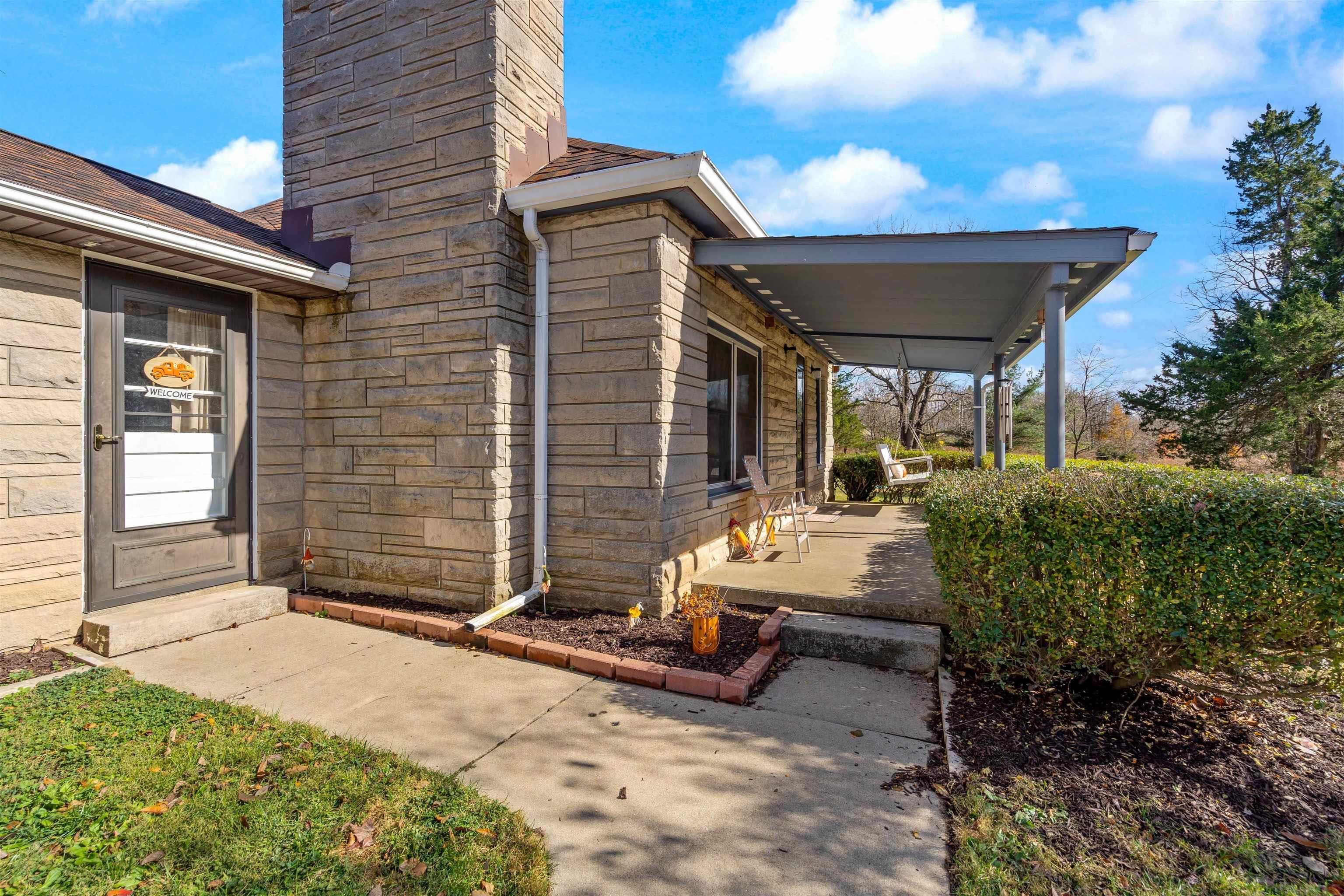 5240 West Woodyard Road Bloomington, IN 47404 - Photo 4 of 29