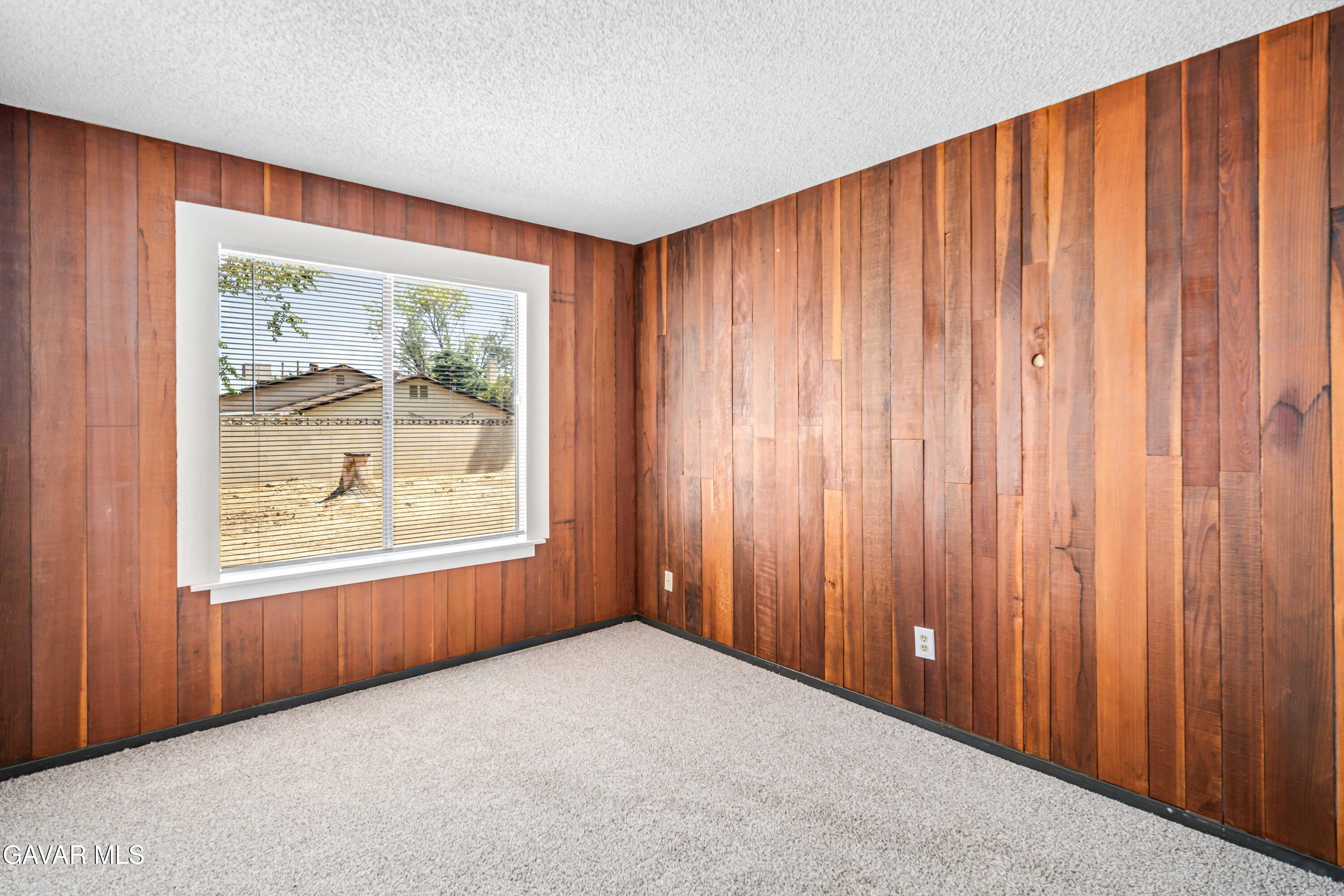 1027 Caperton Street Lancaster, CA 93535 - Photo 22 of 30 an empty room with windows