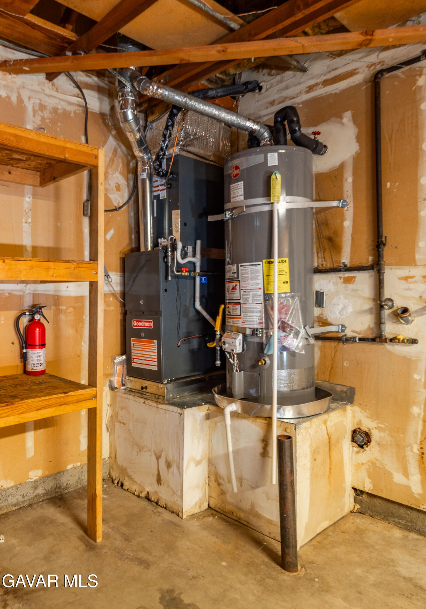 1027 Caperton Street Lancaster, CA 93535 - Photo 30 of 30 a view of storage and utility room