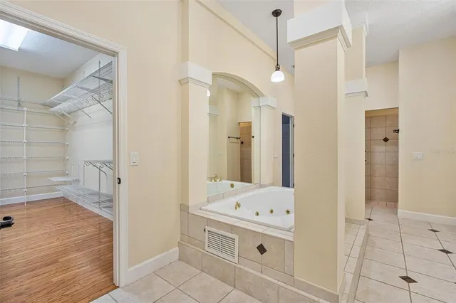 $800,000 | 1910 Glenwood Oaks Lane, DeLand, FL 32720