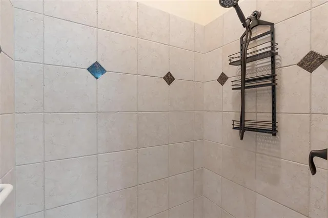 $800,000 | 1910 Glenwood Oaks Lane, DeLand, FL 32720