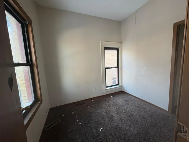 $300,000 | 2106 Elliot Avenue, Minneapolis, MN 55404