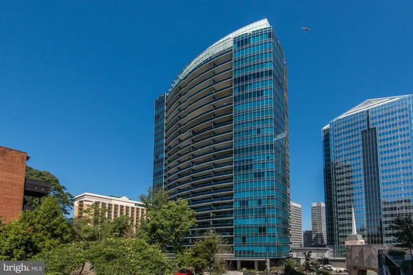 $1,685,000 | 1881 North Nash Street, Unit 302, Arlington, VA 22209
