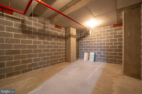 $1,685,000 | 1881 North Nash Street, Unit 302, Arlington, VA 22209