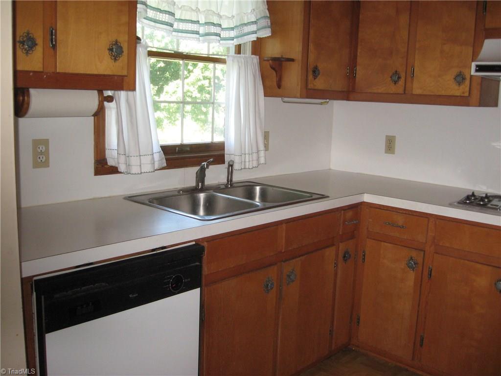 3225 High Point Road Winston-Salem, NC 27107 - Photo 7 of 22 Gallery Image 7