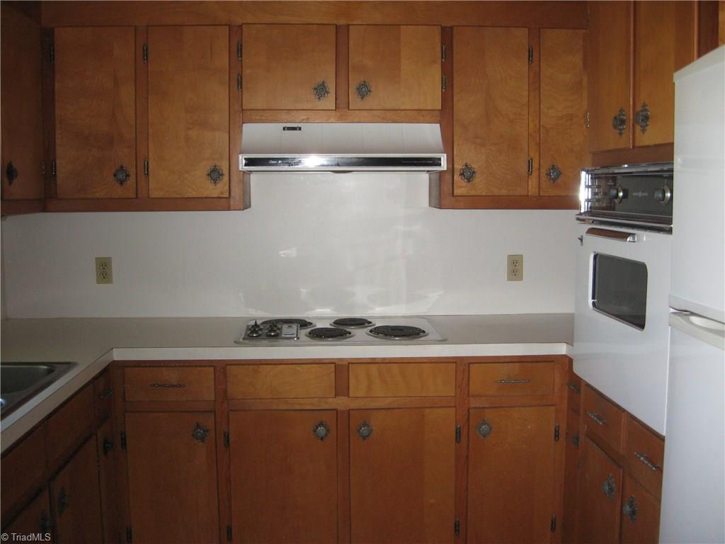 3225 High Point Road Winston-Salem, NC 27107 - Photo 8 of 22 Gallery Image 8