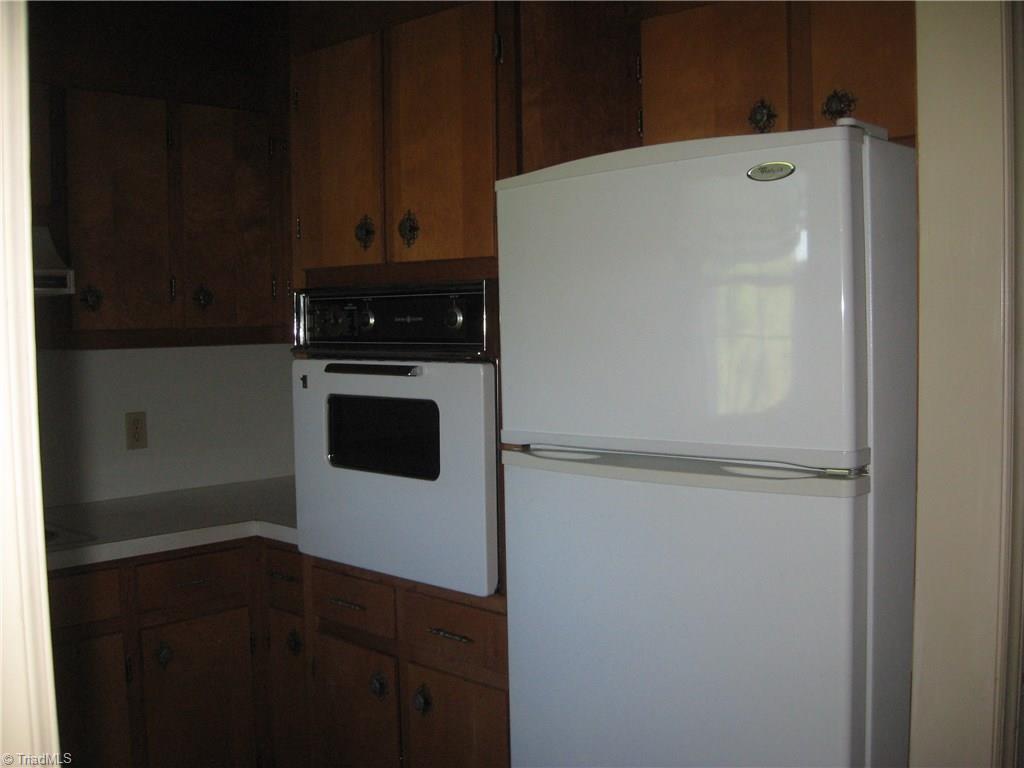 3225 High Point Road Winston-Salem, NC 27107 - Photo 9 of 22 Gallery Image 9