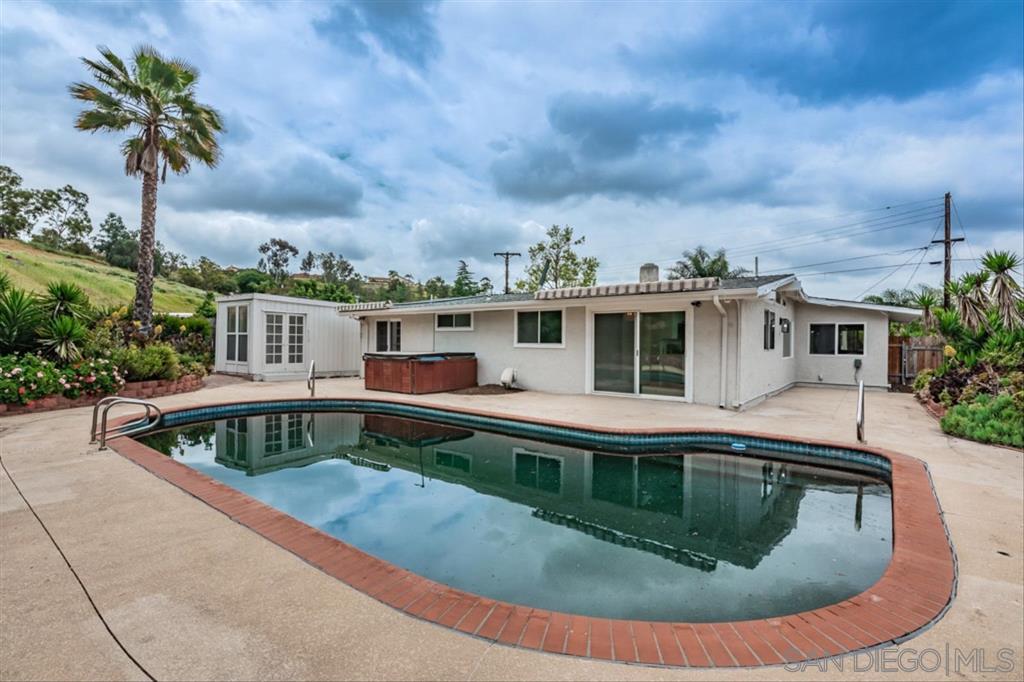 12551 Taunt Road Poway, CA 92064 - Photo 2 of 20
