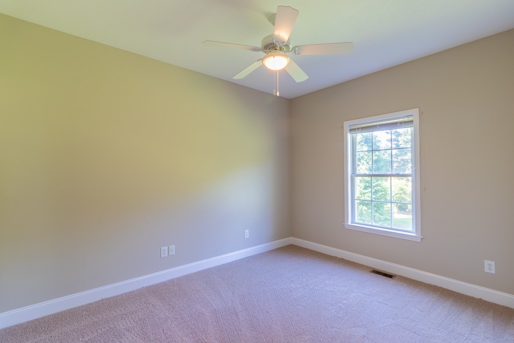 701 Barnes Road Seneca, SC 29672 - Photo 13 of 19 Gallery Image 13