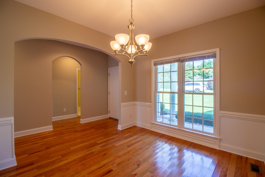 701 Barnes Road Seneca, SC 29672 - Photo 2 of 19 Gallery Image 2