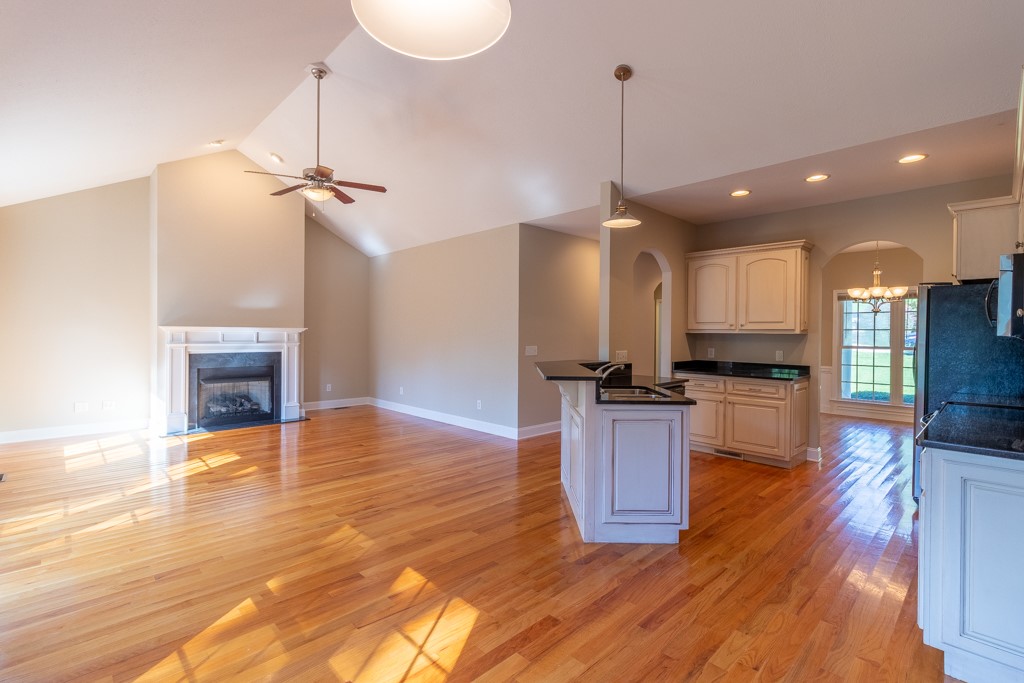 701 Barnes Road Seneca, SC 29672 - Photo 4 of 19 Gallery Image 4