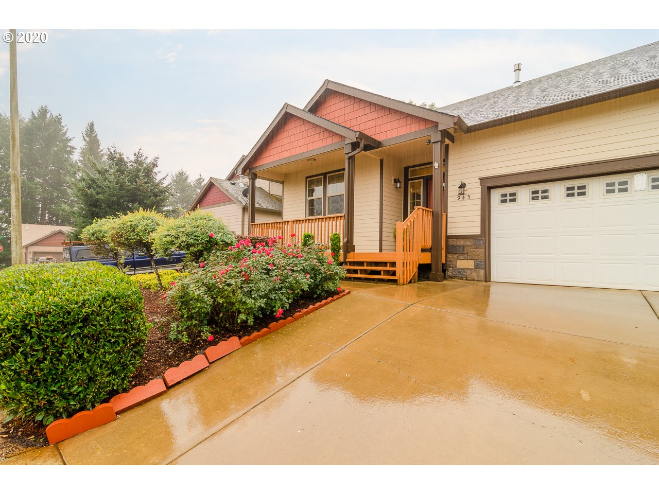 945 Highlands Loop Willamina, OR 97396 - Photo 2 of 32 Gallery Image 2