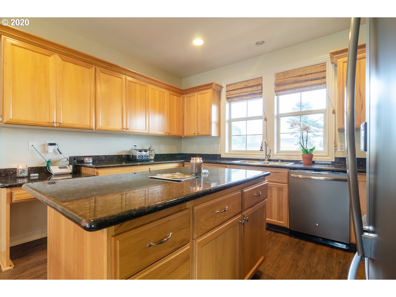 945 Highlands Loop Willamina, OR 97396 - Photo 7 of 32 Gallery Image 7