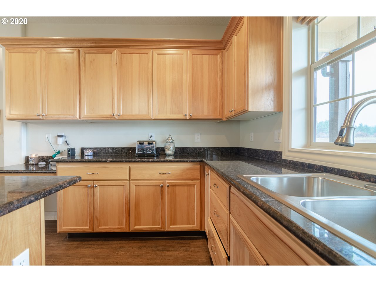 945 Highlands Loop Willamina, OR 97396 - Photo 9 of 32 Gallery Image 9