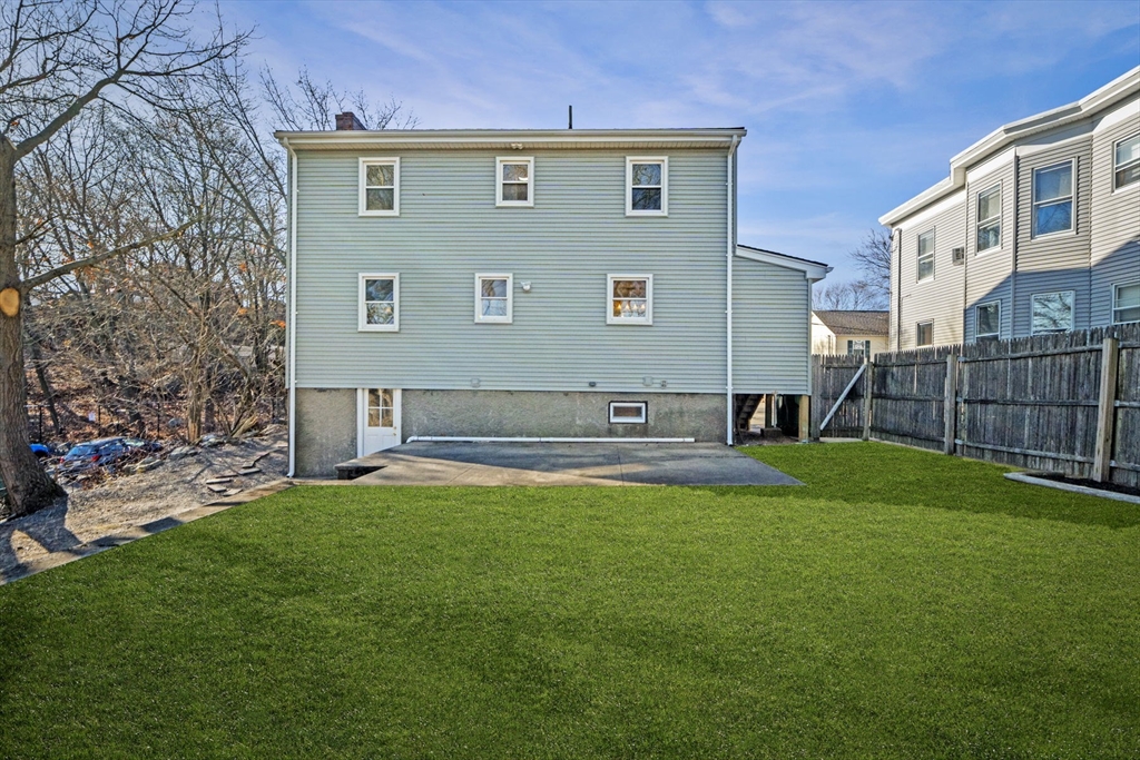 20 Ware Street Lynn, MA 01902 - Photo 4 of 42 Gallery Image 4