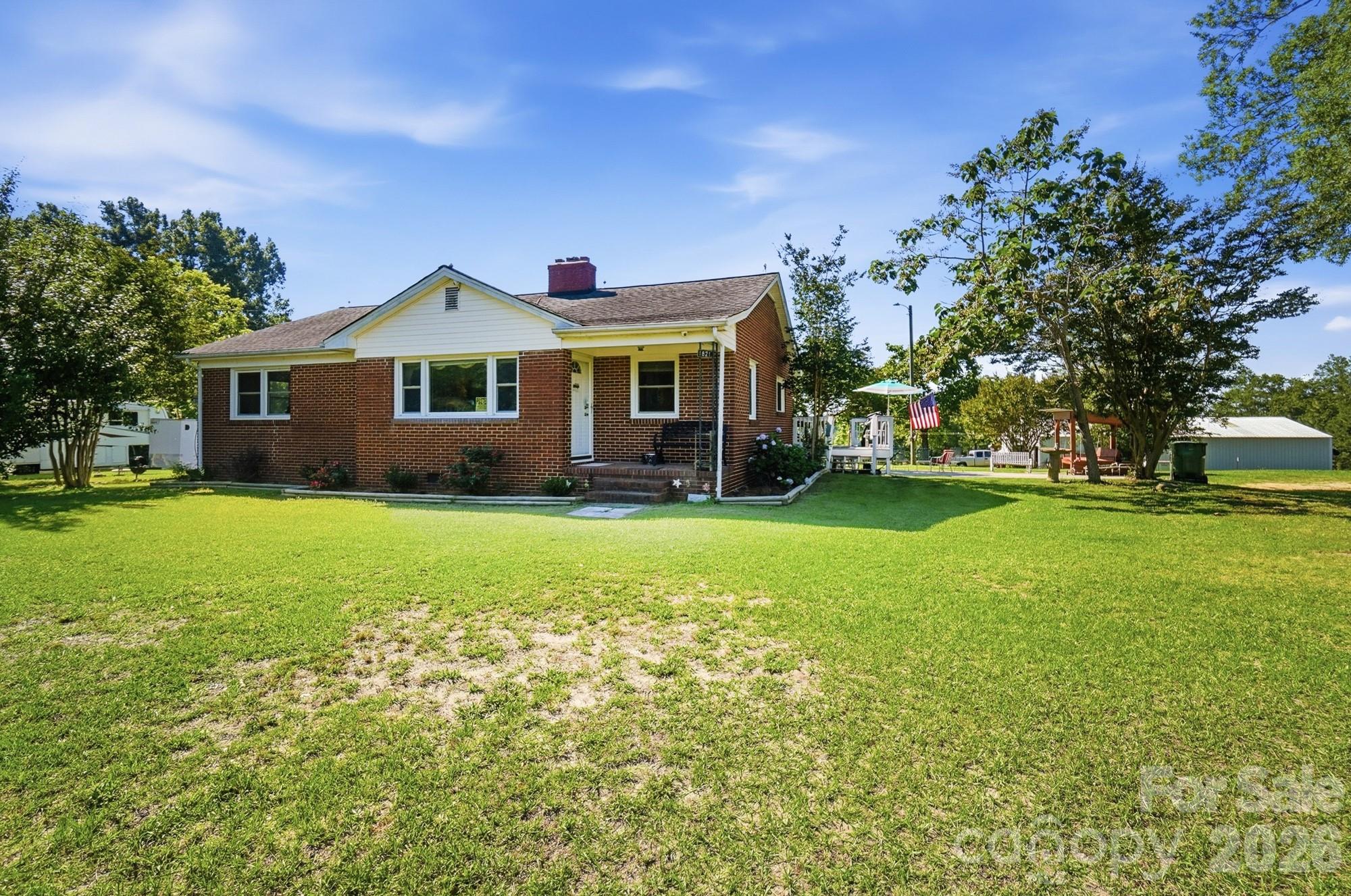 1821 Overbrook Road Kershaw, SC 29067 - Photo 3 of 40