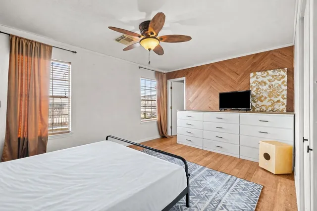 $340,000 | 436 Pompano Street, Bayou Vista, TX 77563