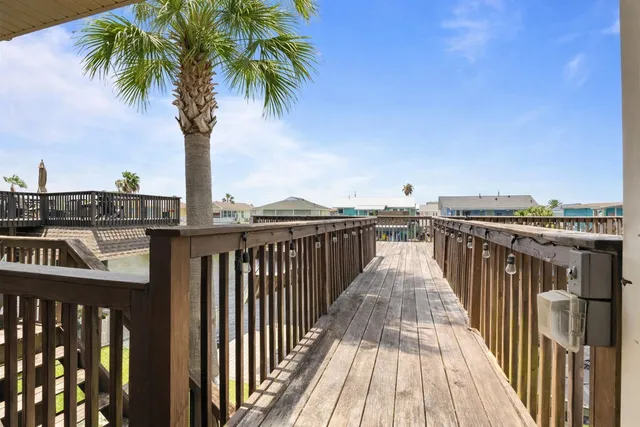 $340,000 | 436 Pompano Street, Bayou Vista, TX 77563