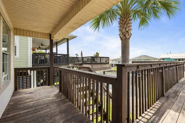 $340,000 | 436 Pompano Street, Bayou Vista, TX 77563