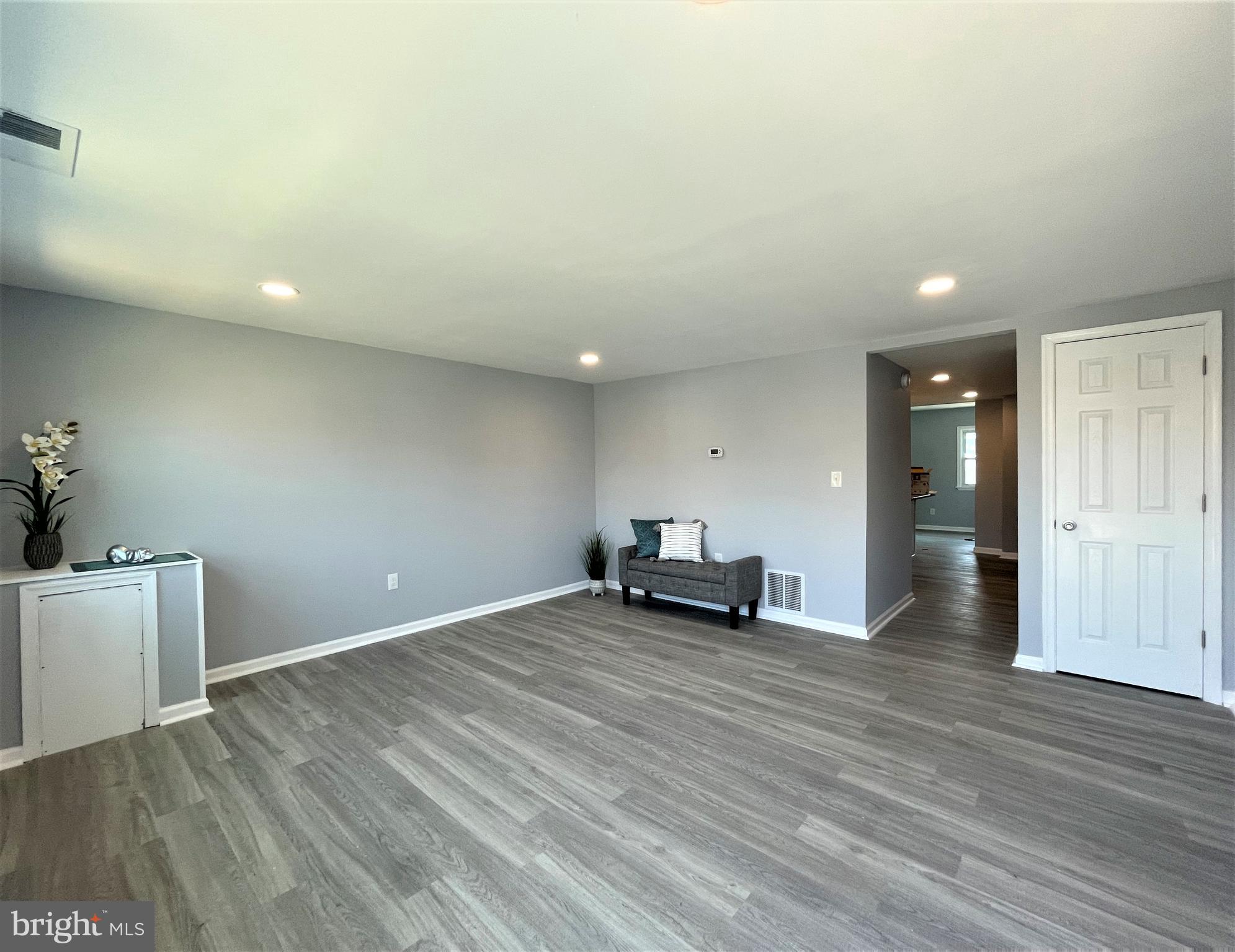 2747 Norfen Road Halethorpe, MD 21227 - Photo 2 of 38