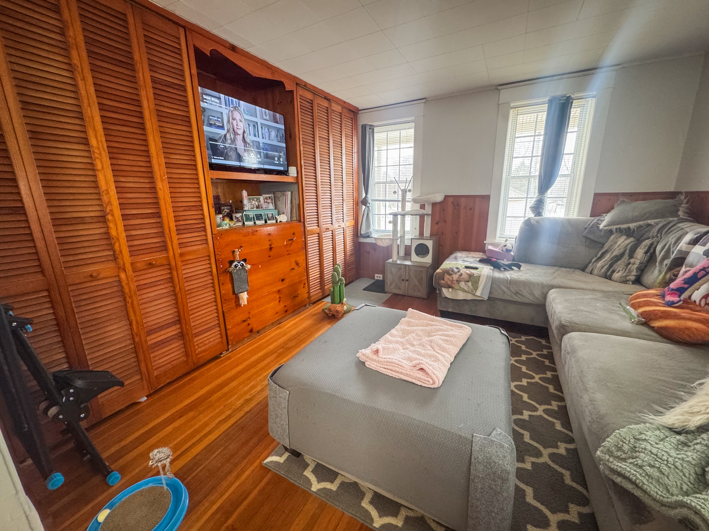 3701 Spring Grove Road Johnsburg, IL 60051 - Photo 15 of 46 a living room with furniture and a window