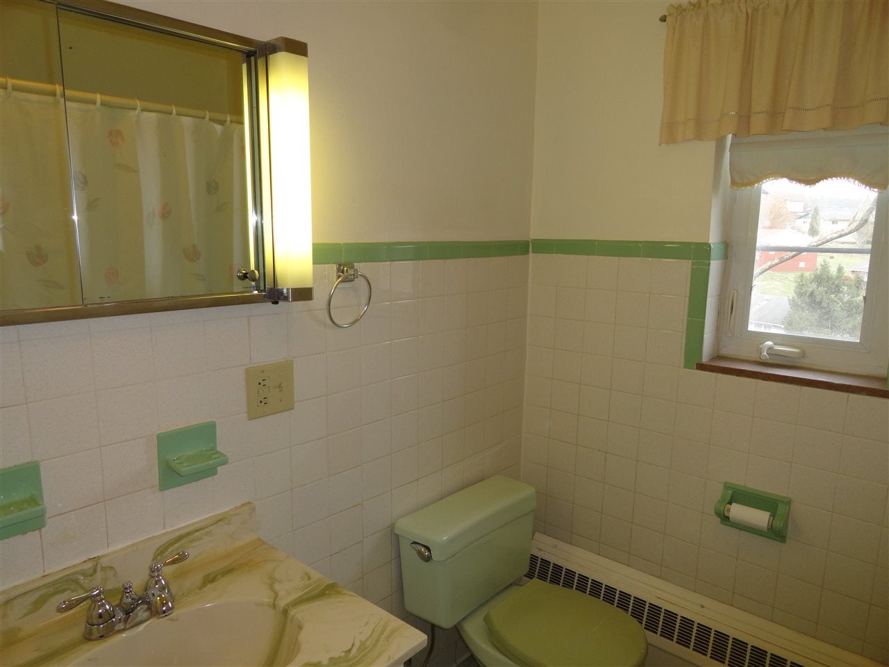 2874 Roseneath Road Huntington, WV 25705 - Photo 16 of 27 Gallery Image 16