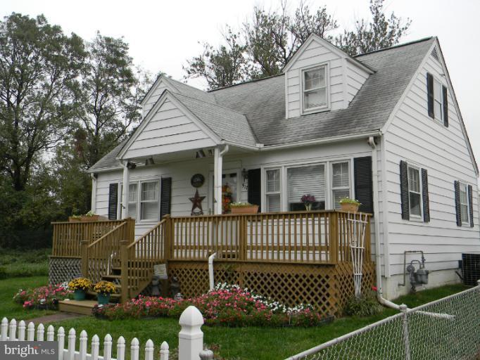 517 Cresswell Road Baltimore, MD 21225 - Photo 1 of 6 Exterior (Front)
