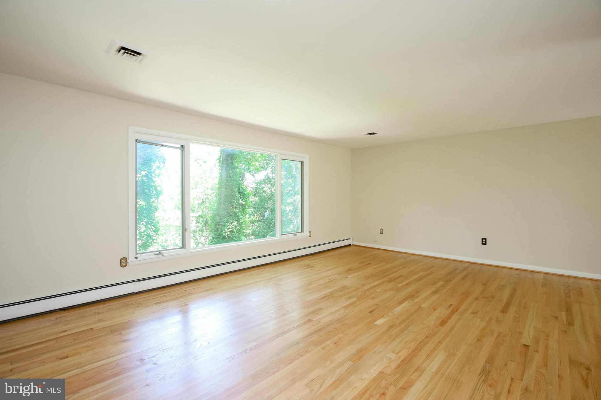 2614 Turf Valley Road Ellicott City, MD 21042 - Photo 6 of 30 Living Room
