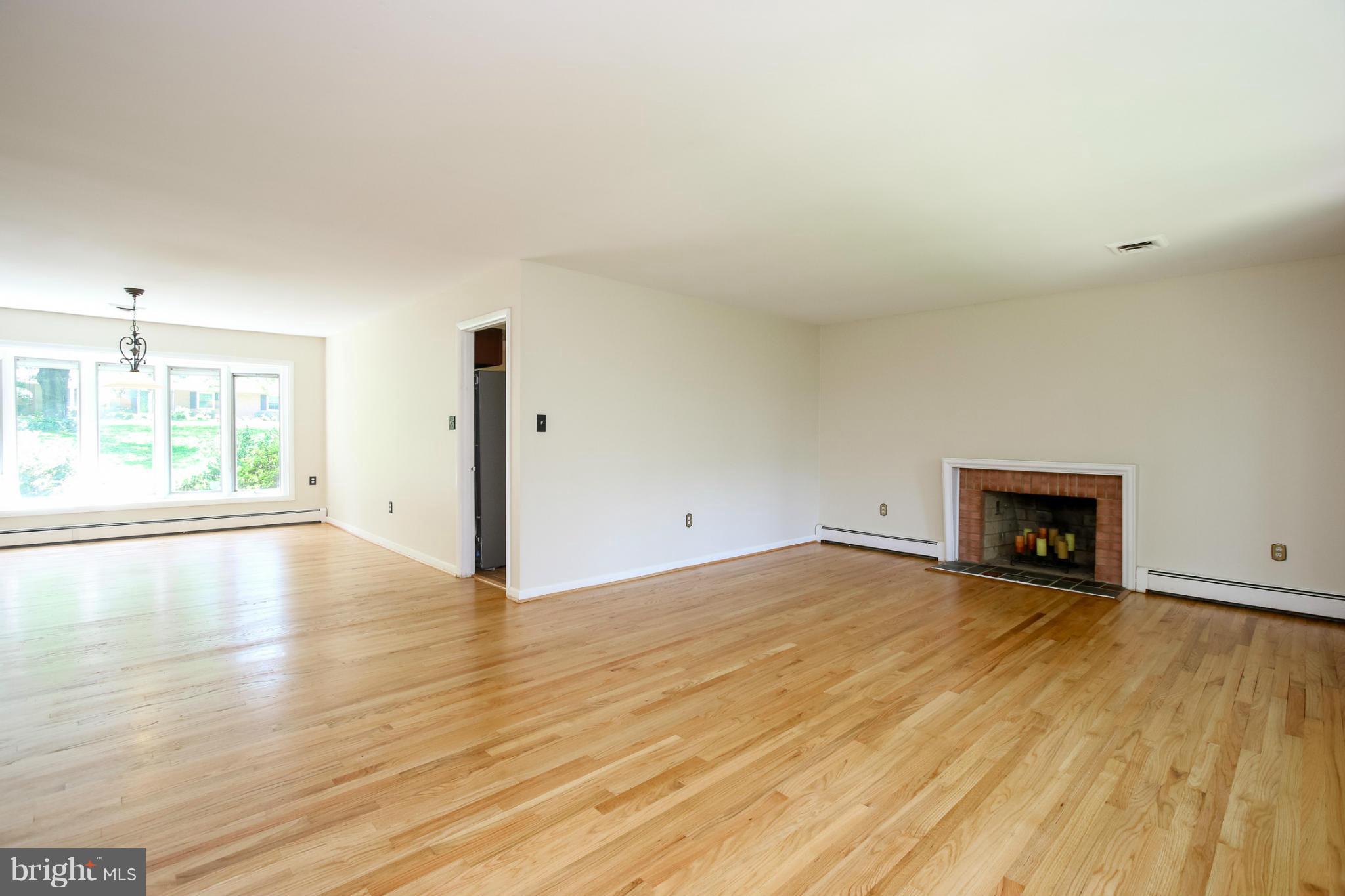 2614 Turf Valley Road Ellicott City, MD 21042 - Photo 7 of 30 Living Room