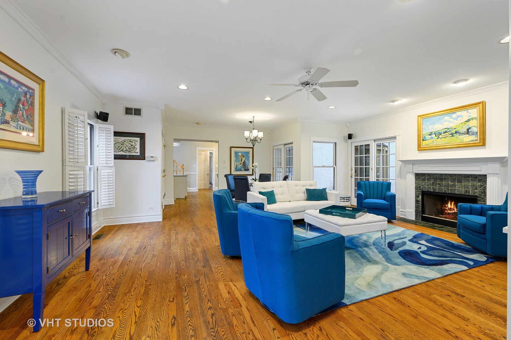 304 Cumnor Road Kenilworth, IL 60043 - Photo 17 of 40 a living room with furniture and a fireplace