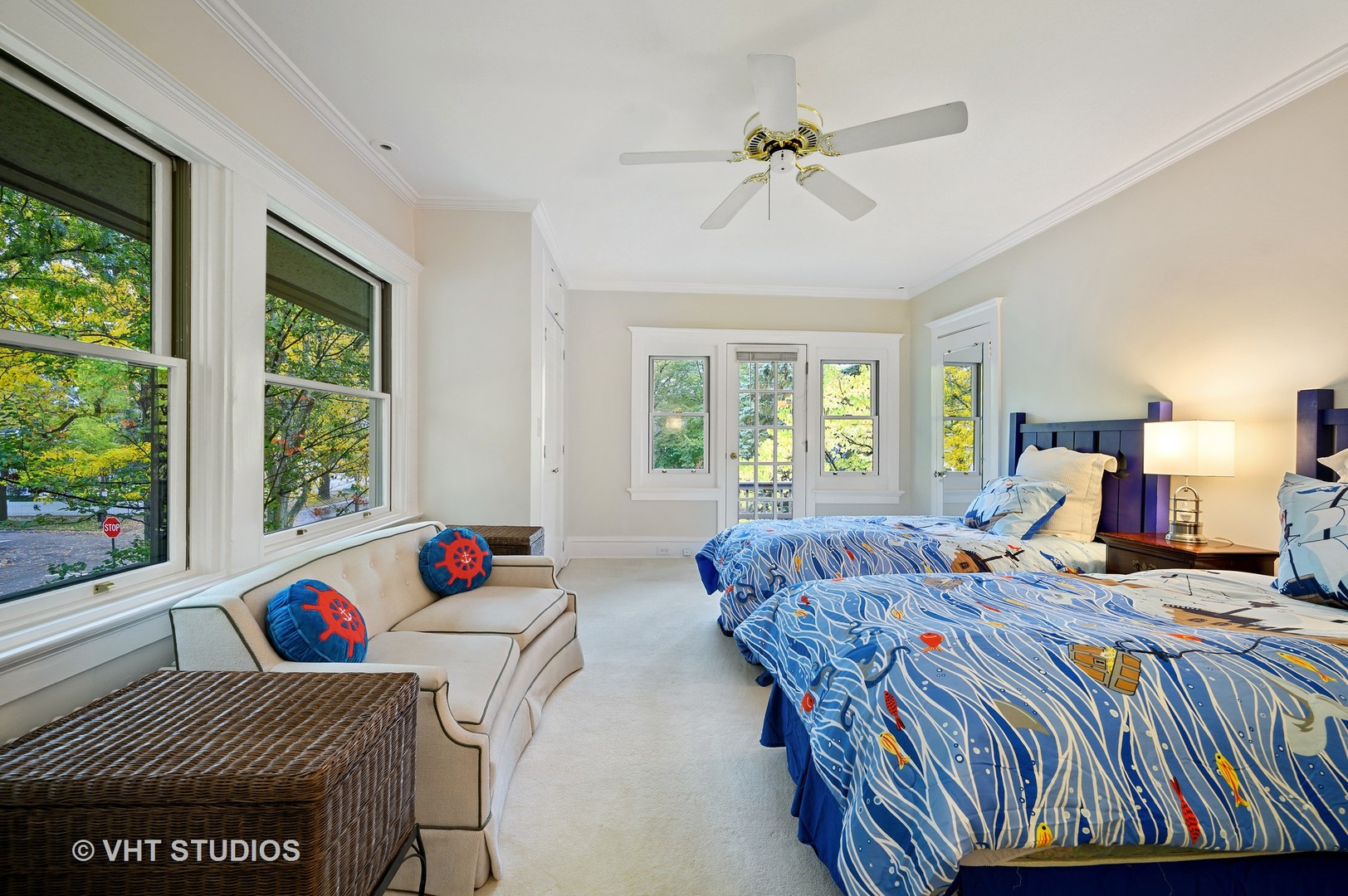 304 Cumnor Road Kenilworth, IL 60043 - Photo 27 of 40 a bedroom with a bed and window