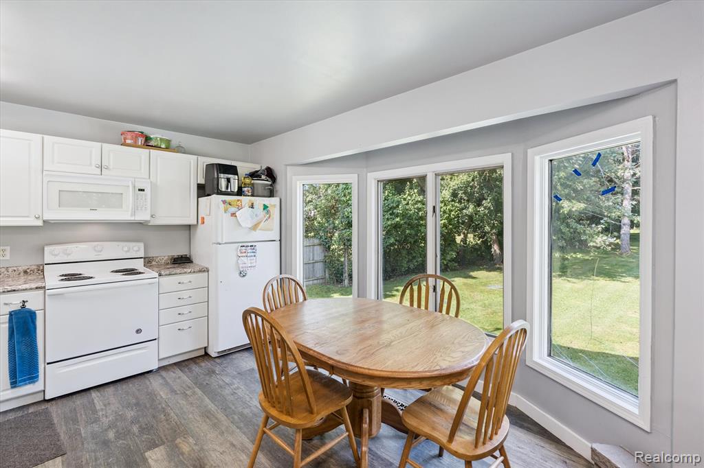 3039 Meridian Road Okemos, MI 48864 - Photo 8 of 31