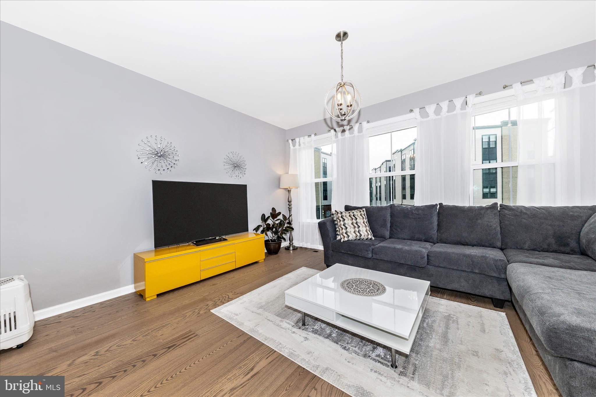 43406 Old Ryan Road Ashburn, VA 20148 - Photo 12 of 58 Living Room